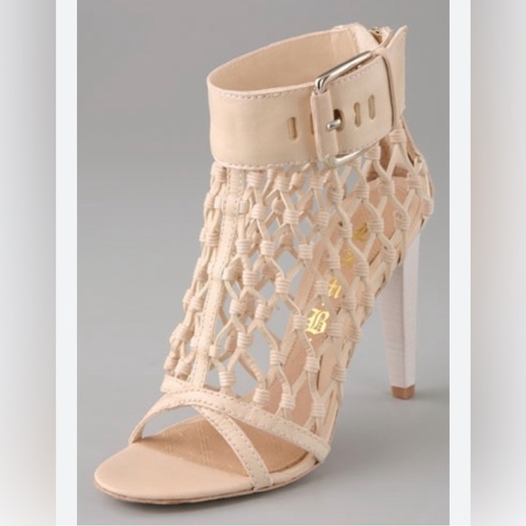 L.A.M.B. Gwen Stefani Stiletto Heels Women’s 6.5 Cream Leather Caged Sandals NEW - Picture 1 of 11